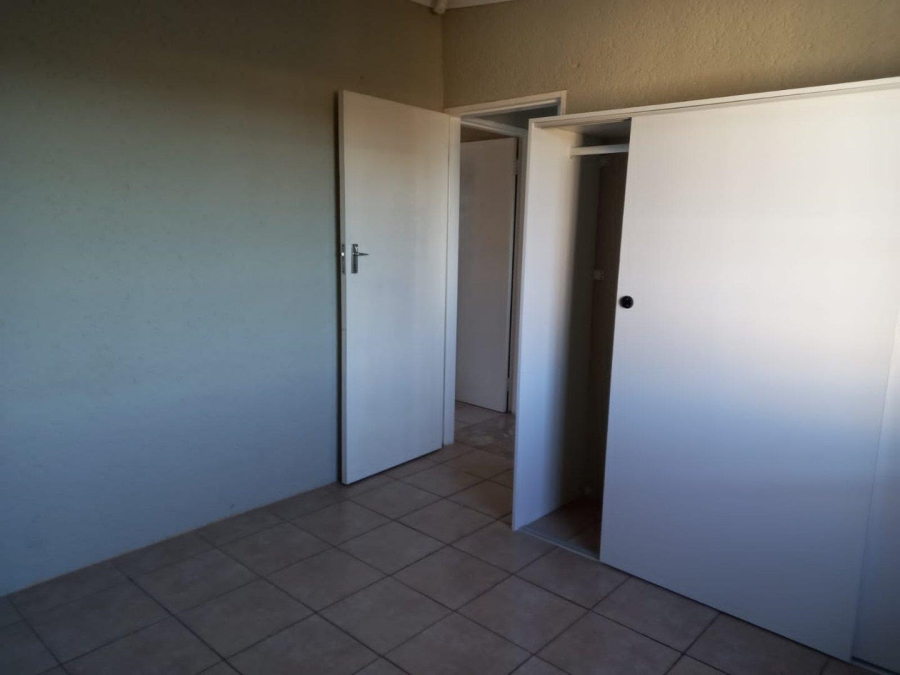 4 Bedroom Property for Sale in Hillside Gauteng