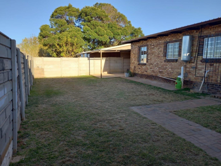 4 Bedroom Property for Sale in Hillside Gauteng