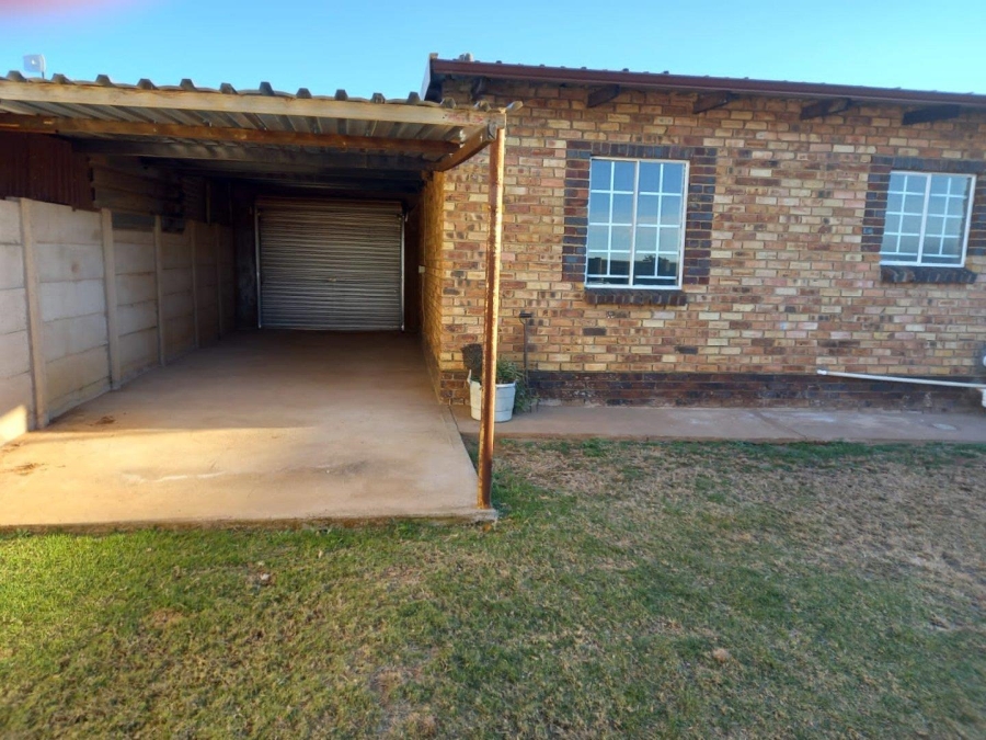 4 Bedroom Property for Sale in Hillside Gauteng