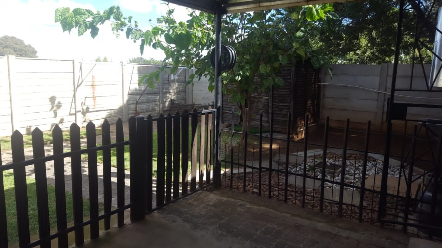 4 Bedroom Property for Sale in Hillside Gauteng