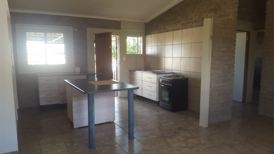 4 Bedroom Property for Sale in Hillside Gauteng