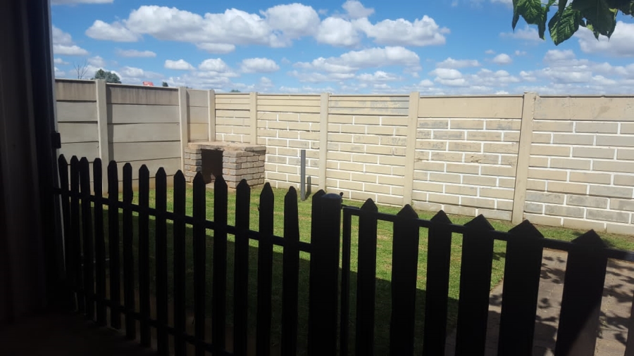 4 Bedroom Property for Sale in Hillside Gauteng