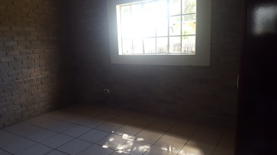 4 Bedroom Property for Sale in Hillside Gauteng