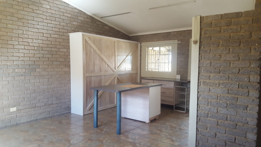 4 Bedroom Property for Sale in Hillside Gauteng