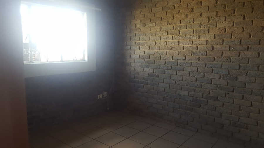 4 Bedroom Property for Sale in Hillside Gauteng
