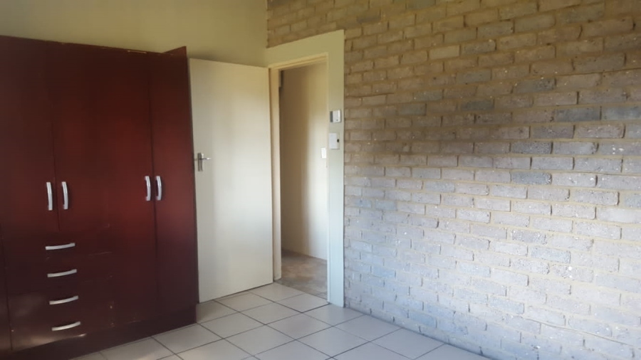 4 Bedroom Property for Sale in Hillside Gauteng