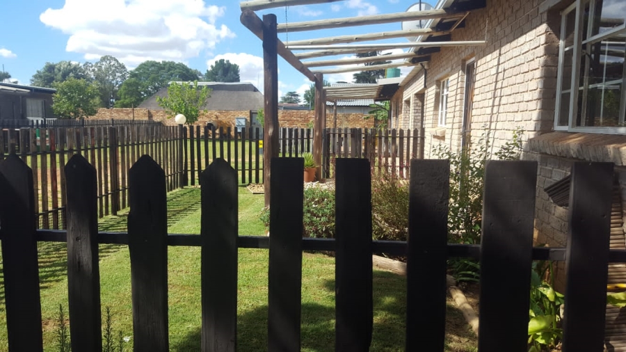 4 Bedroom Property for Sale in Hillside Gauteng
