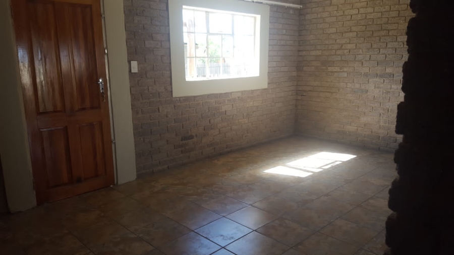 4 Bedroom Property for Sale in Hillside Gauteng