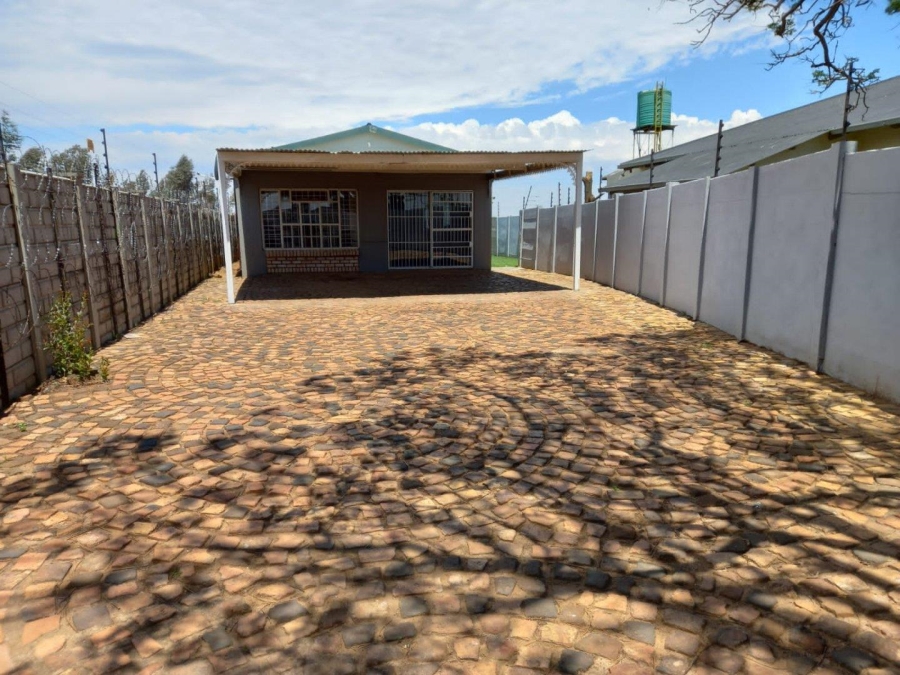 4 Bedroom Property for Sale in Hillside Gauteng