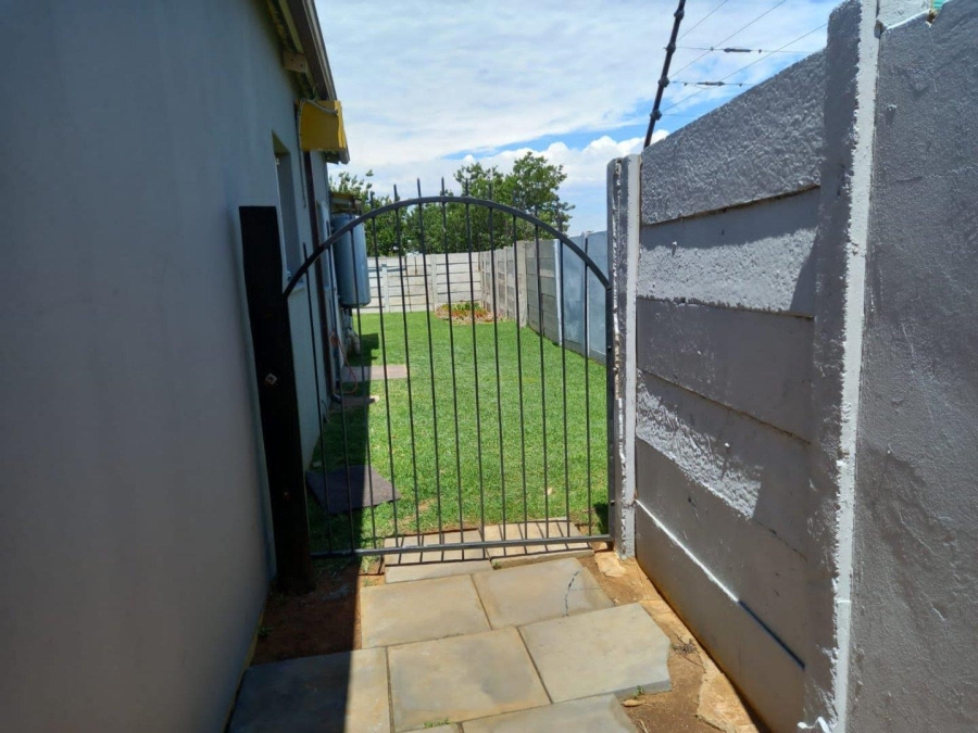 4 Bedroom Property for Sale in Hillside Gauteng