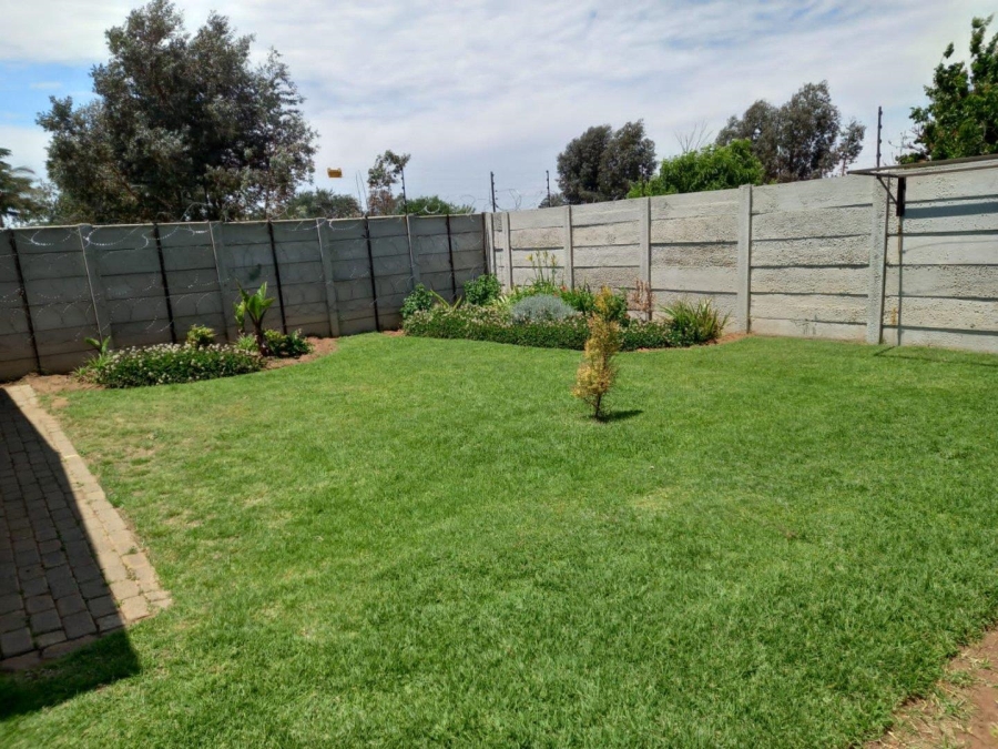 4 Bedroom Property for Sale in Hillside Gauteng