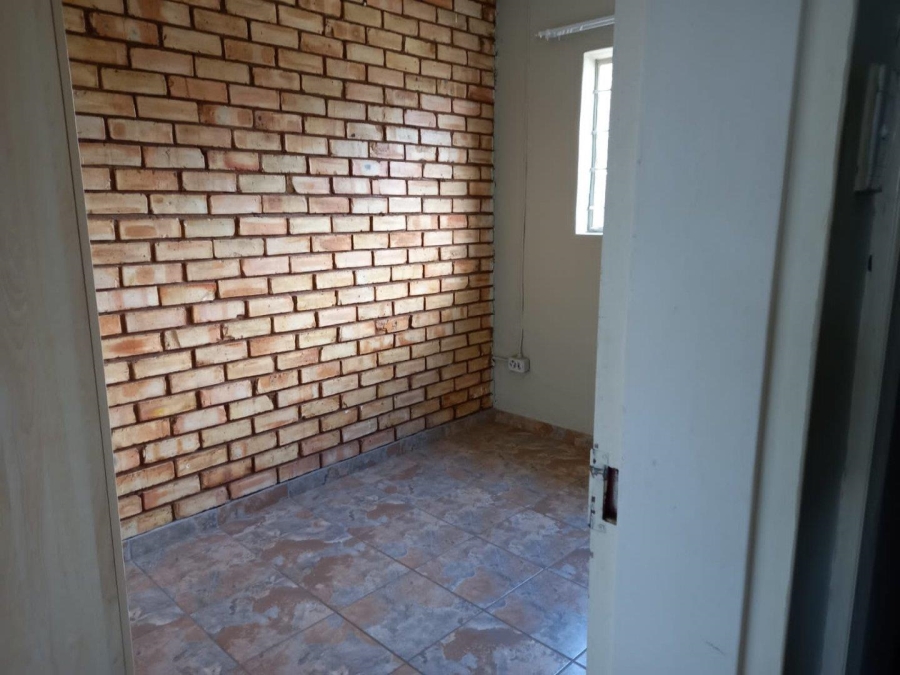 4 Bedroom Property for Sale in Hillside Gauteng