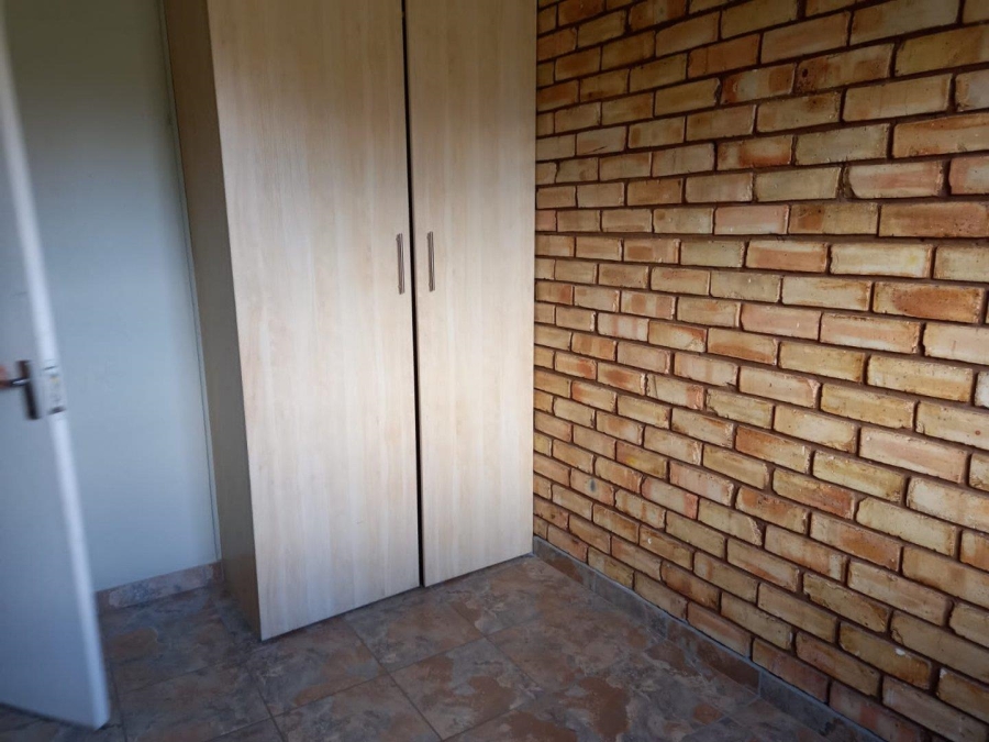 4 Bedroom Property for Sale in Hillside Gauteng