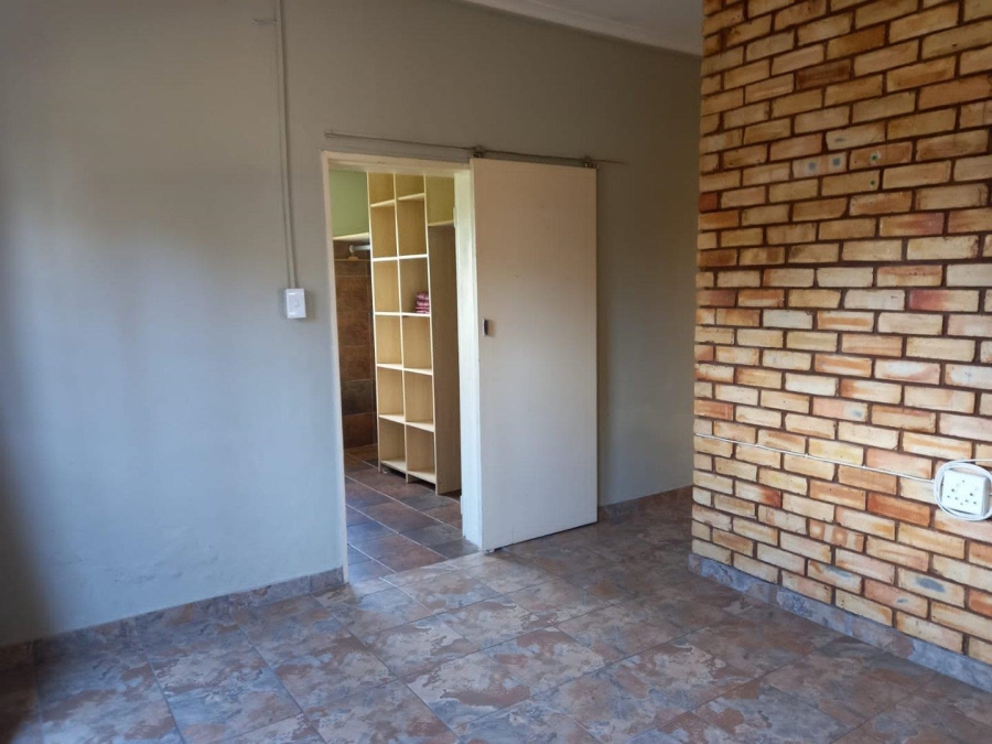 4 Bedroom Property for Sale in Hillside Gauteng