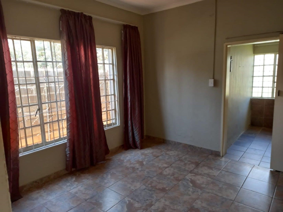 4 Bedroom Property for Sale in Hillside Gauteng