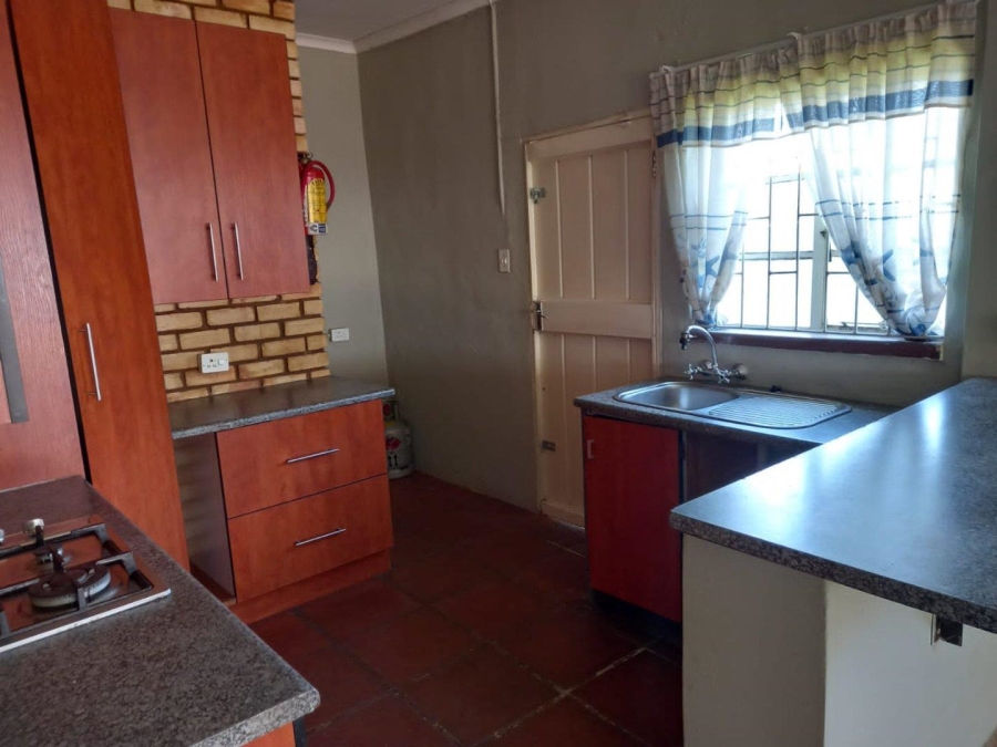 4 Bedroom Property for Sale in Hillside Gauteng