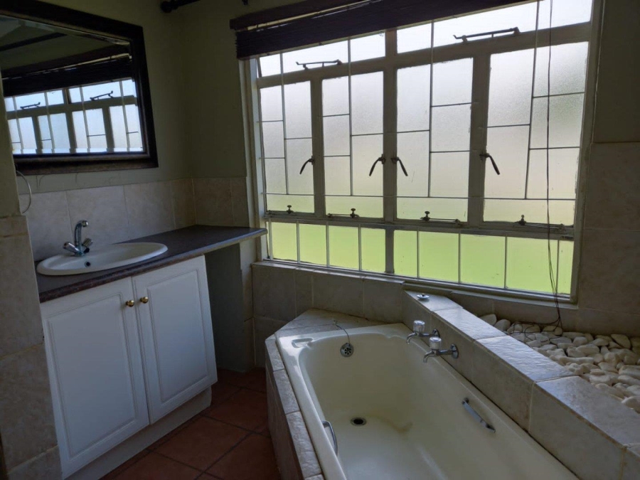 4 Bedroom Property for Sale in Hillside Gauteng