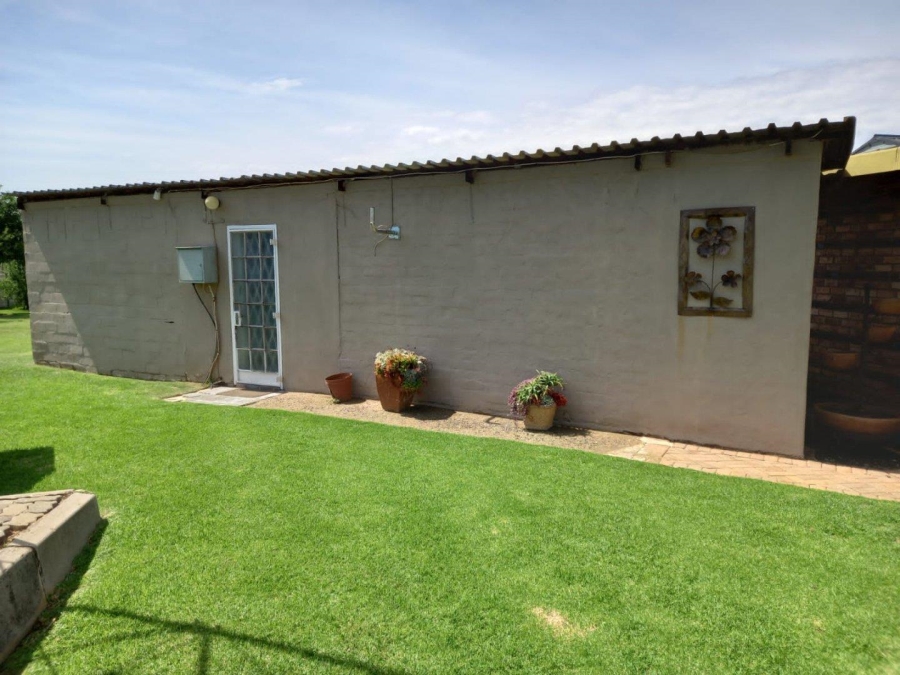4 Bedroom Property for Sale in Hillside Gauteng