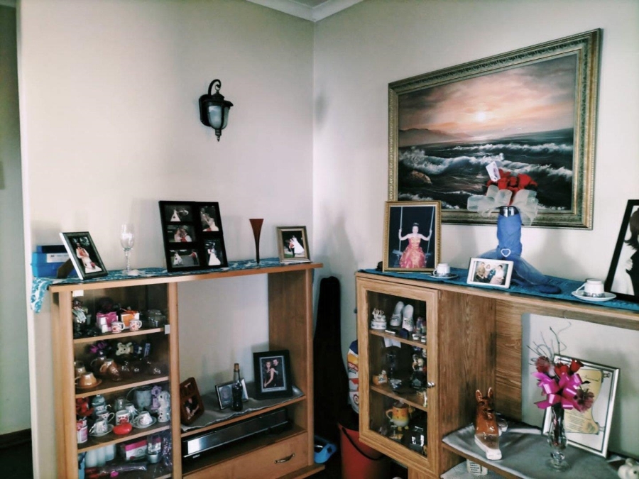 4 Bedroom Property for Sale in Greenhills Gauteng