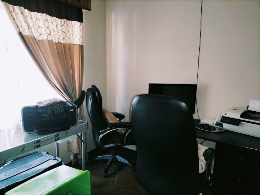 4 Bedroom Property for Sale in Greenhills Gauteng