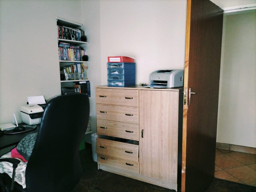 4 Bedroom Property for Sale in Greenhills Gauteng