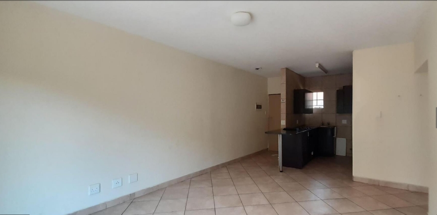 2 Bedroom Property for Sale in Kosmosdal Gauteng