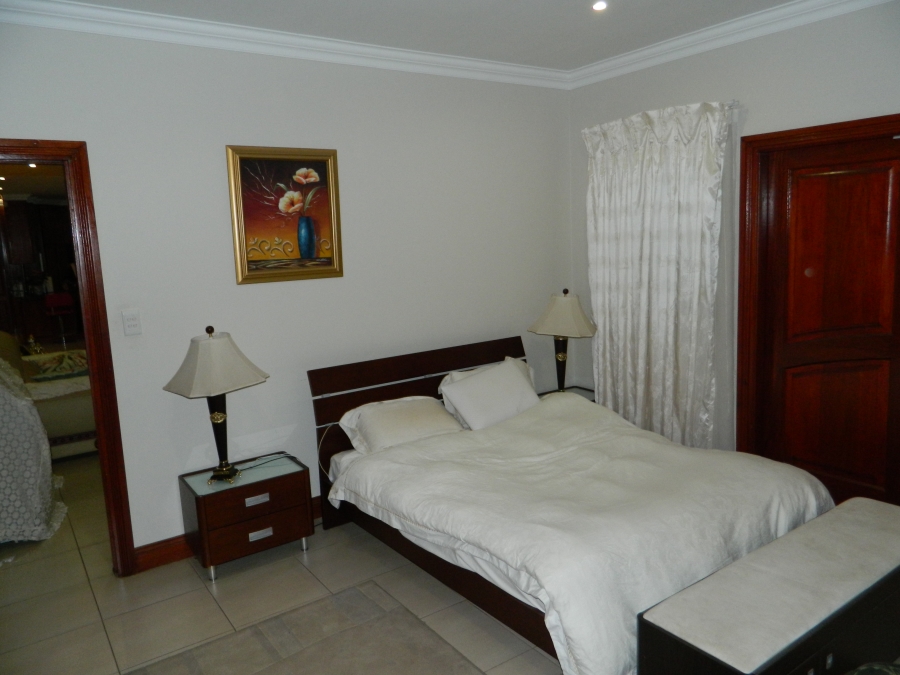 4 Bedroom Property for Sale in Faerie Glen Gauteng