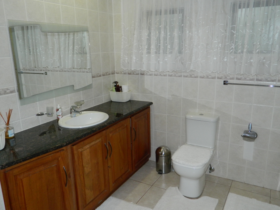 4 Bedroom Property for Sale in Faerie Glen Gauteng