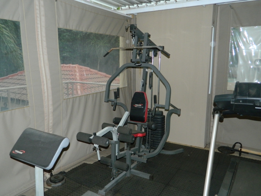 4 Bedroom Property for Sale in Faerie Glen Gauteng