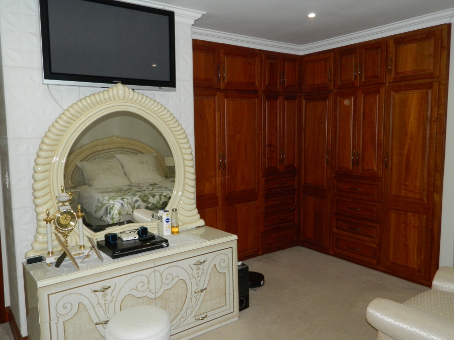 4 Bedroom Property for Sale in Faerie Glen Gauteng