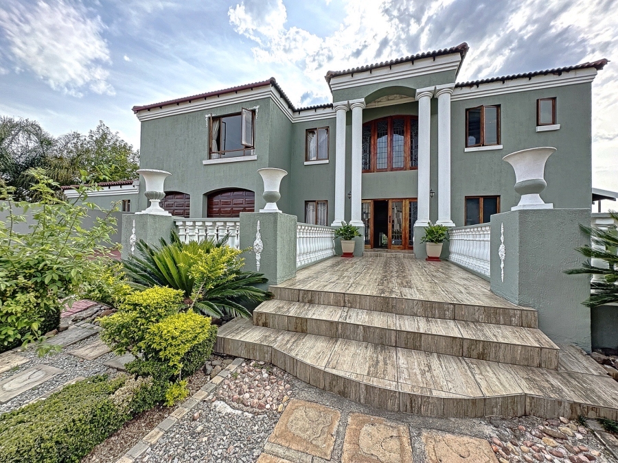 7 Bedroom Property for Sale in Waterkloof Ridge Gauteng