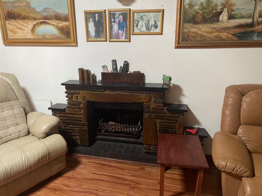 4 Bedroom Property for Sale in Edleen Gauteng