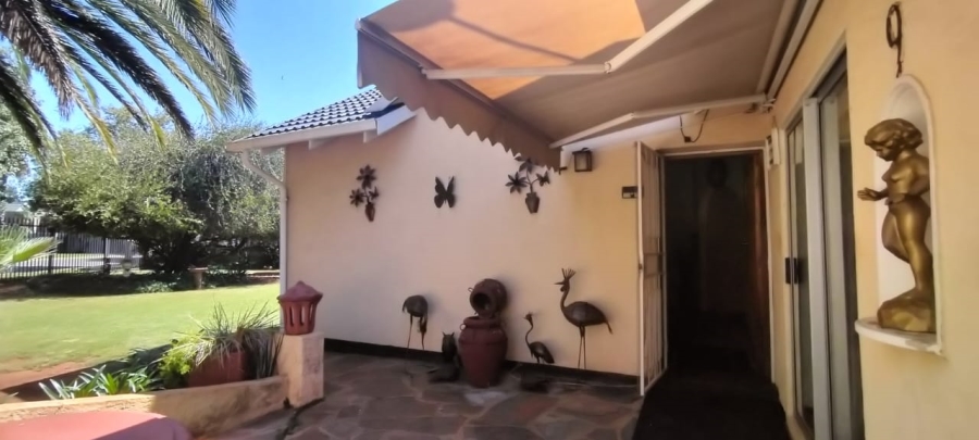 3 Bedroom Property for Sale in Helikonpark Gauteng