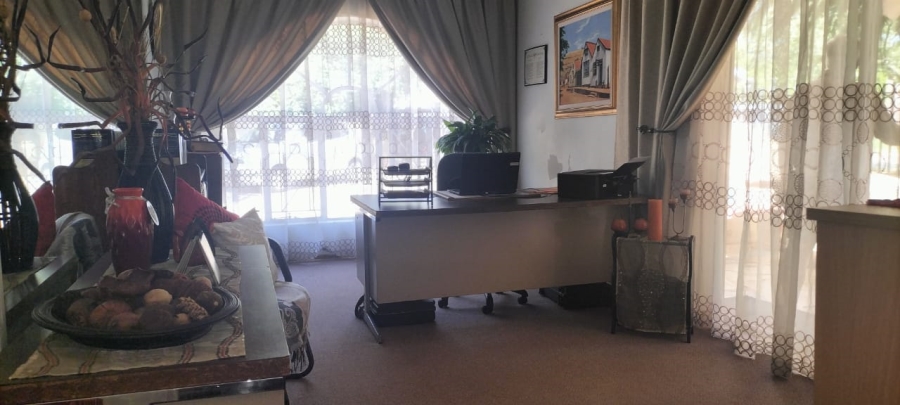 3 Bedroom Property for Sale in Helikonpark Gauteng