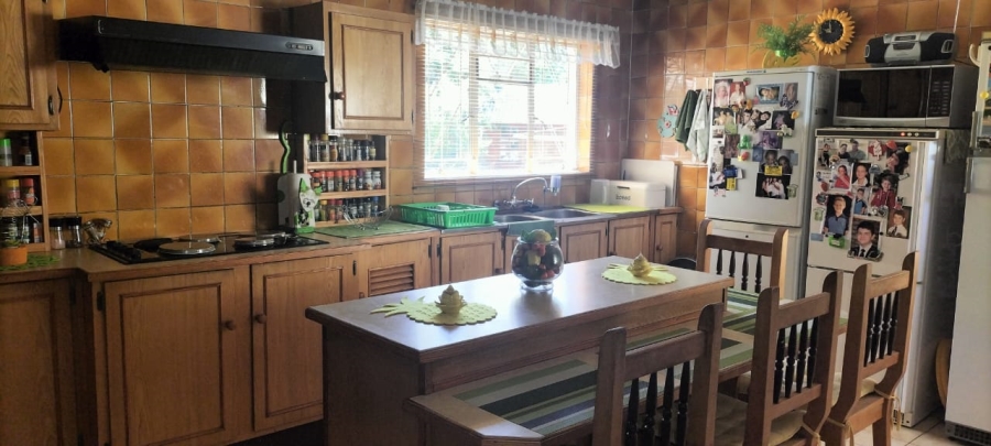 3 Bedroom Property for Sale in Helikonpark Gauteng