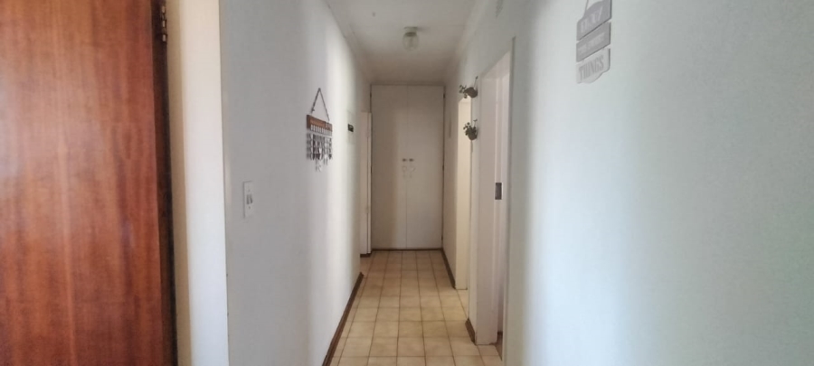 3 Bedroom Property for Sale in Helikonpark Gauteng