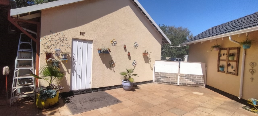 3 Bedroom Property for Sale in Helikonpark Gauteng