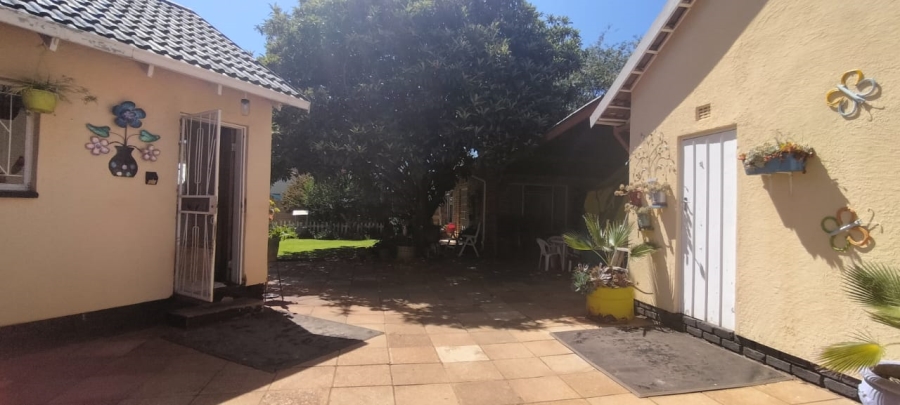 3 Bedroom Property for Sale in Helikonpark Gauteng