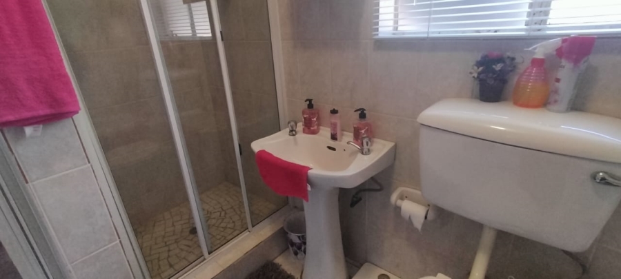 3 Bedroom Property for Sale in Helikonpark Gauteng
