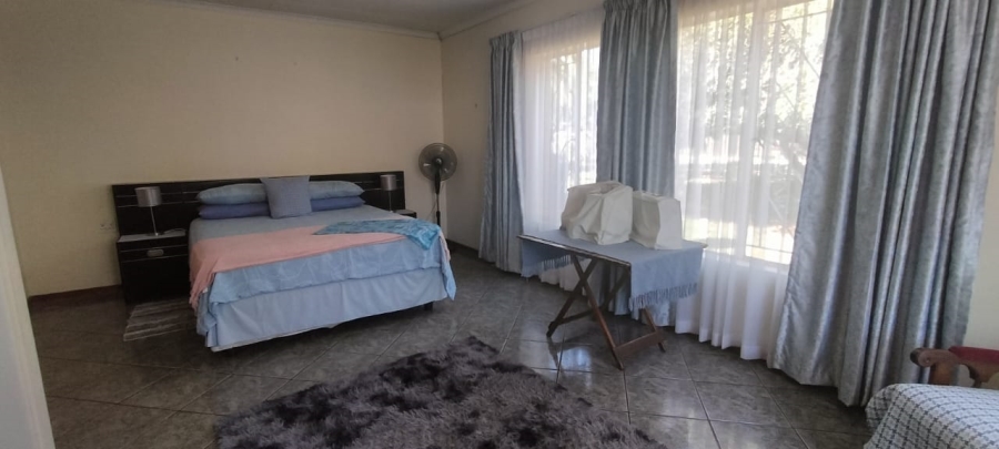 3 Bedroom Property for Sale in Helikonpark Gauteng