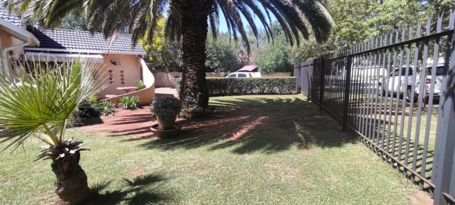 3 Bedroom Property for Sale in Helikonpark Gauteng