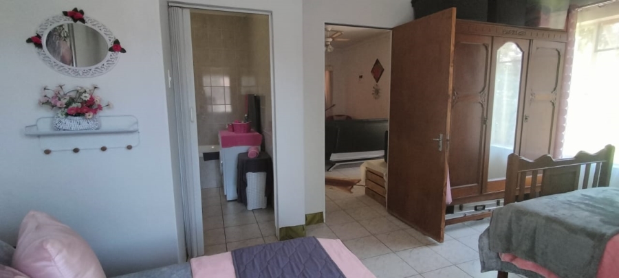 3 Bedroom Property for Sale in Helikonpark Gauteng