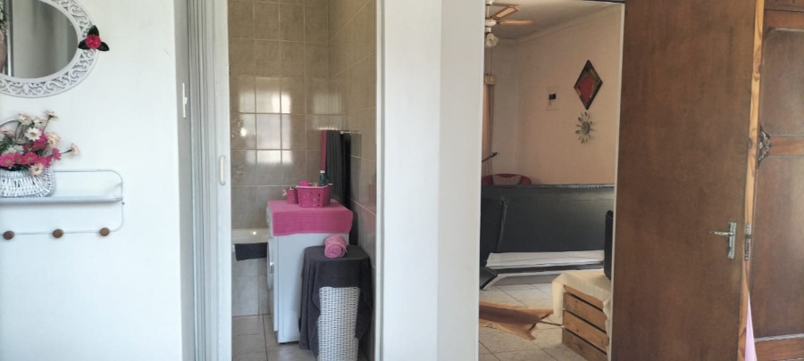 3 Bedroom Property for Sale in Helikonpark Gauteng