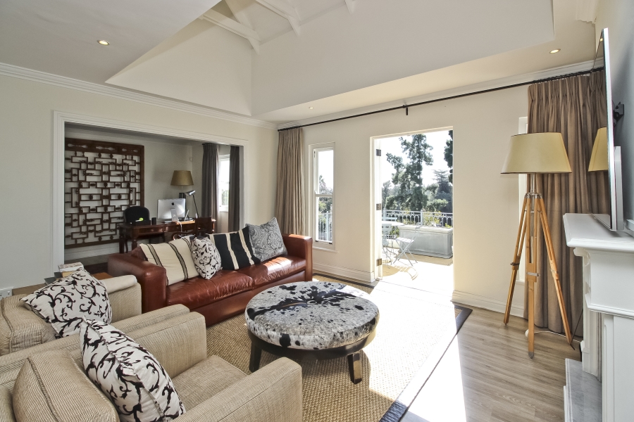 2 Bedroom Property for Sale in Illovo Gauteng