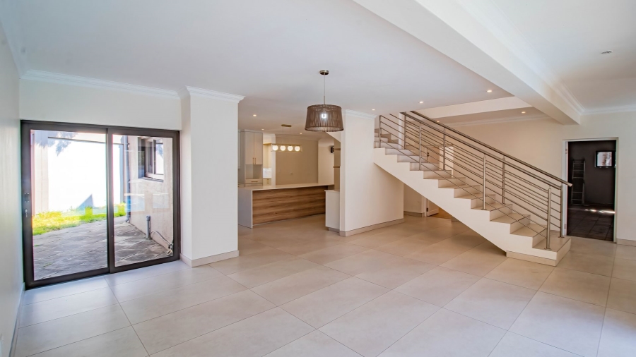5 Bedroom Property for Sale in Aspen Hills Gauteng