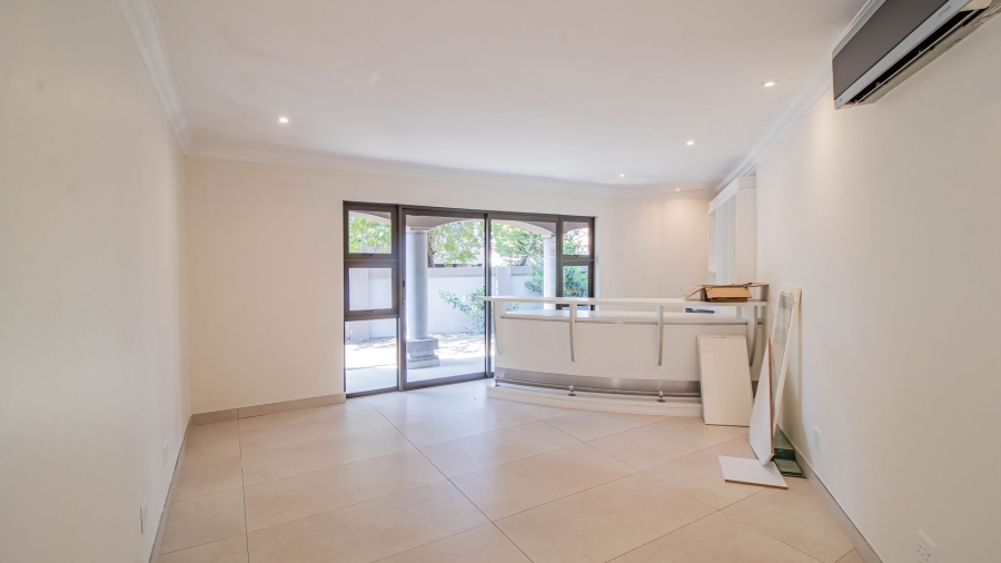 5 Bedroom Property for Sale in Aspen Hills Gauteng
