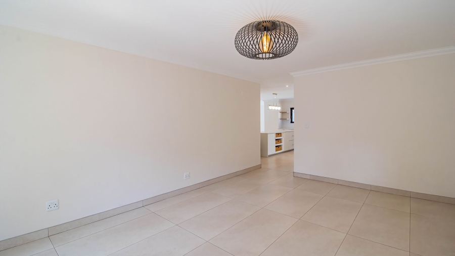5 Bedroom Property for Sale in Aspen Hills Gauteng