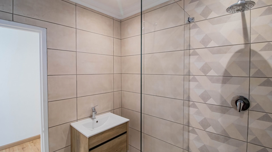 5 Bedroom Property for Sale in Aspen Hills Gauteng