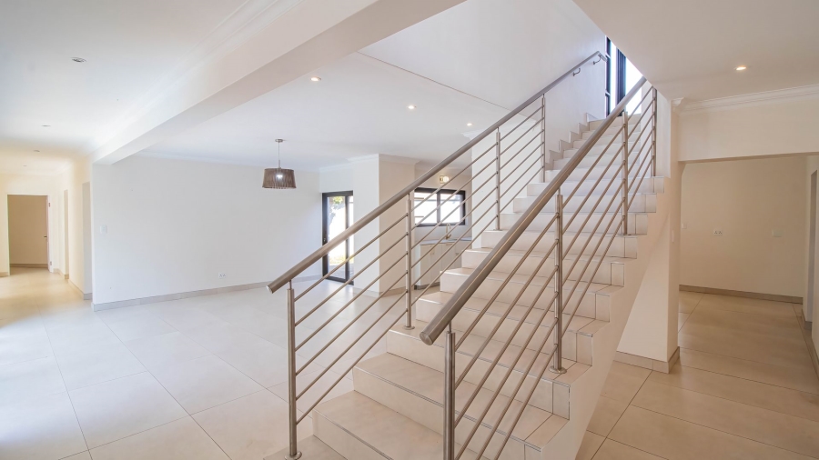 5 Bedroom Property for Sale in Aspen Hills Gauteng
