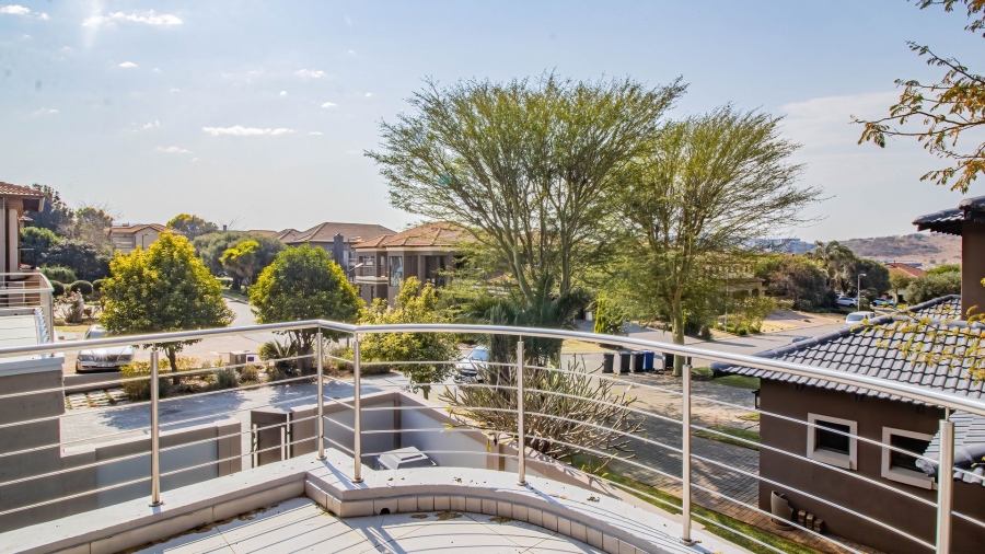 5 Bedroom Property for Sale in Aspen Hills Gauteng